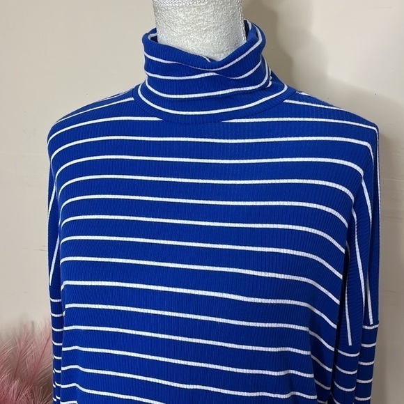 Michael kors • striped ribbed turtleneck long sleeve w/thumbholes - Picture 4 of 10